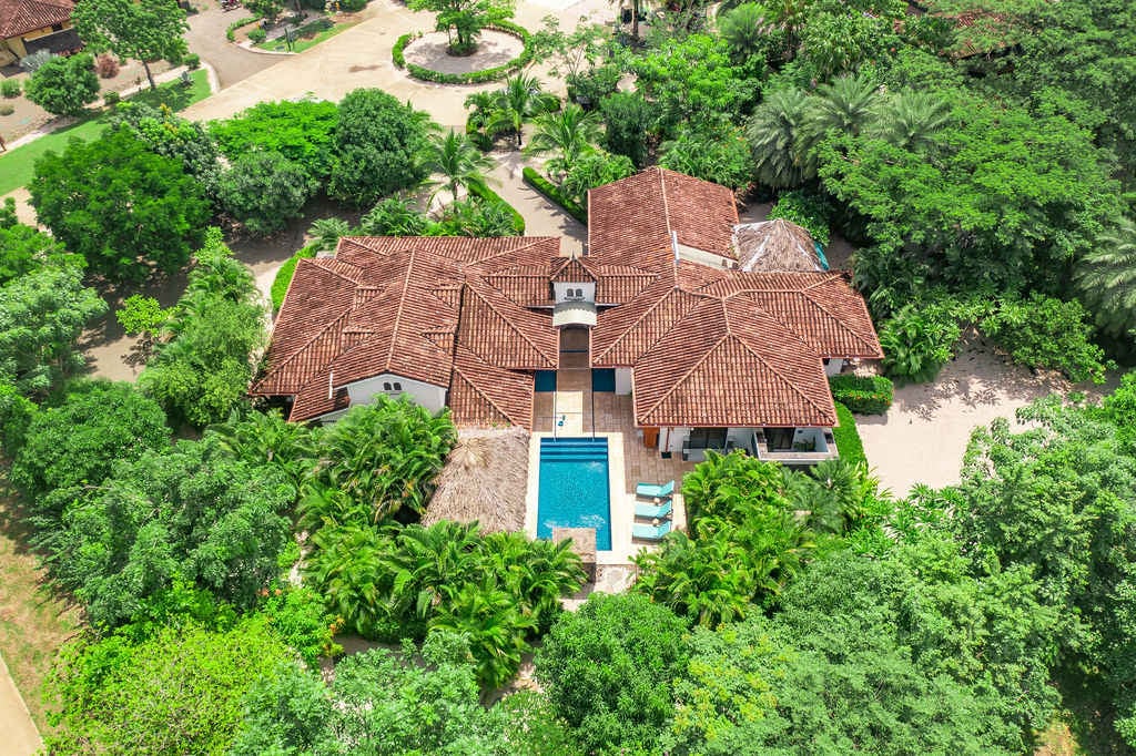 Pura Vida House | 6 bedroom 6 Bathroom Rental Juggernaut in Gated Community