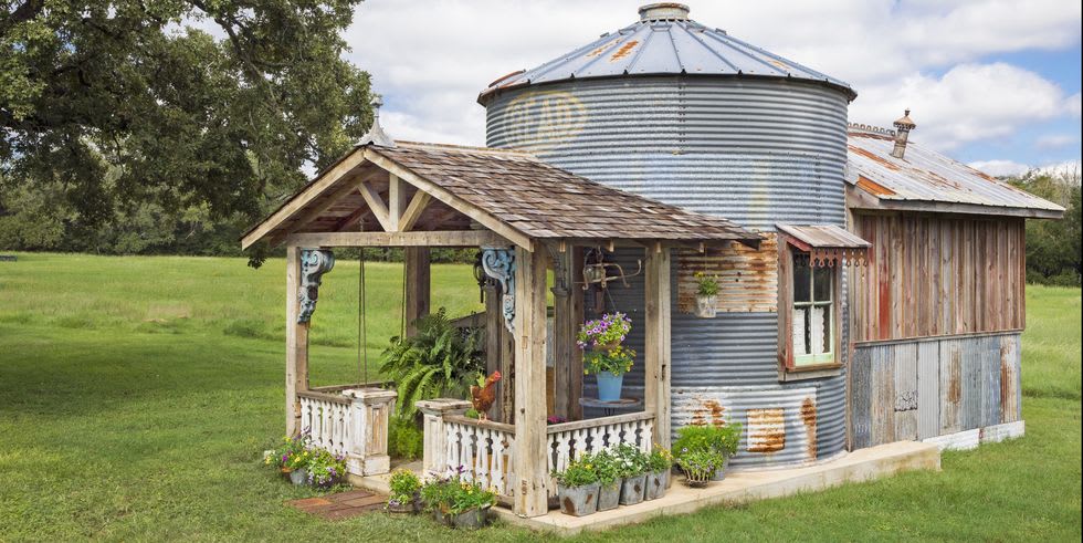 Check out the most adorable grain silo you ever did see! It’s been converted into the most welcoming guesthouse.