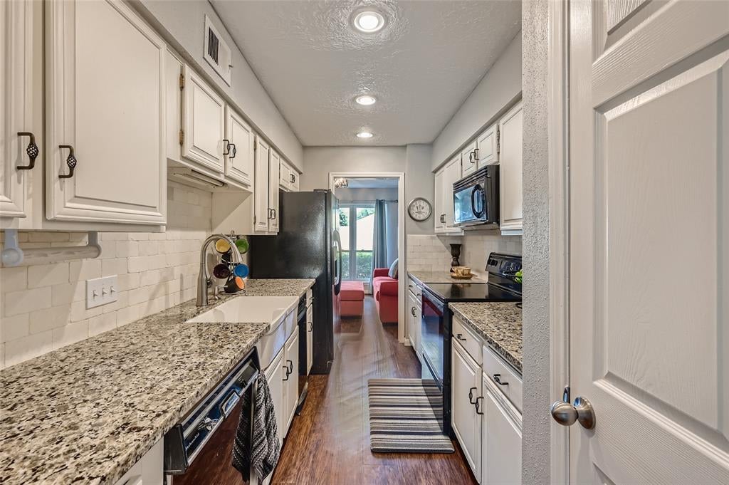 10127 Kemp Forest