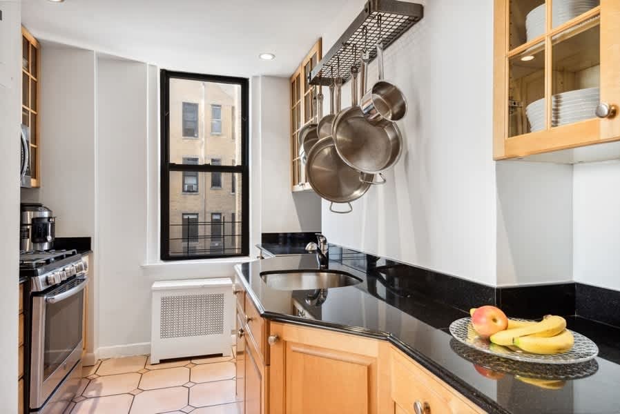 514 West End Ave Unit 12A