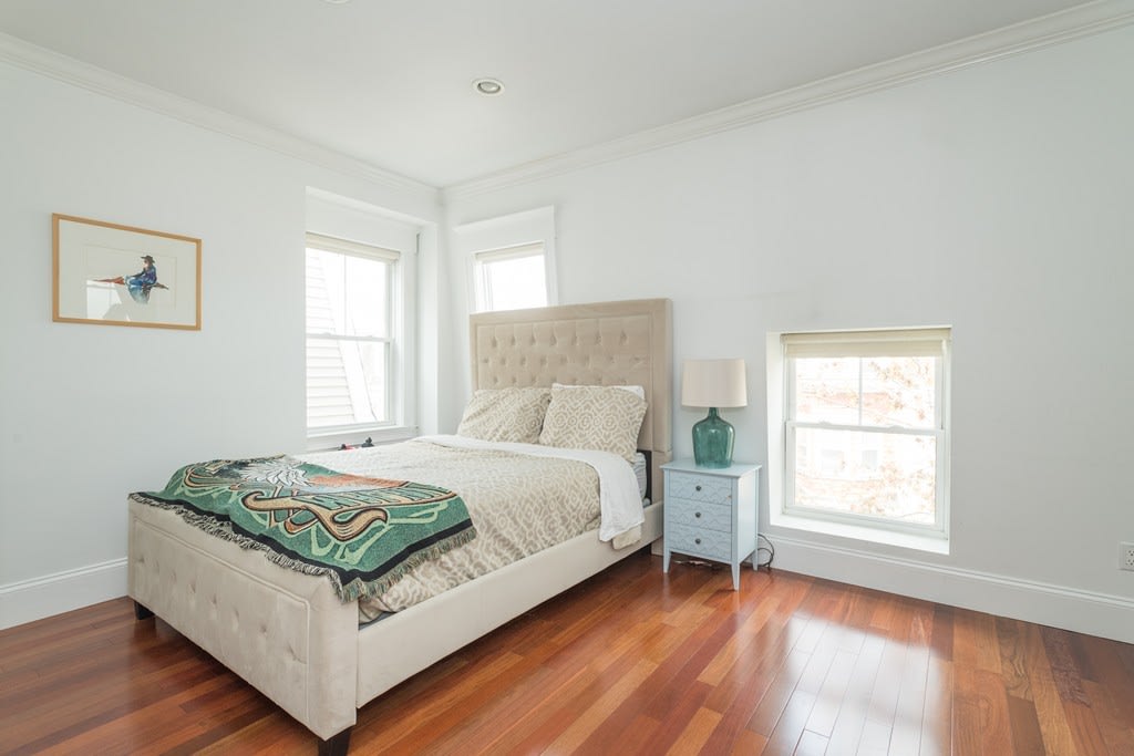 117 W 3rd St, Unit 3