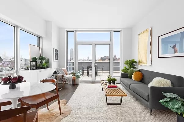 212 North Ninth Street Unit: PHB