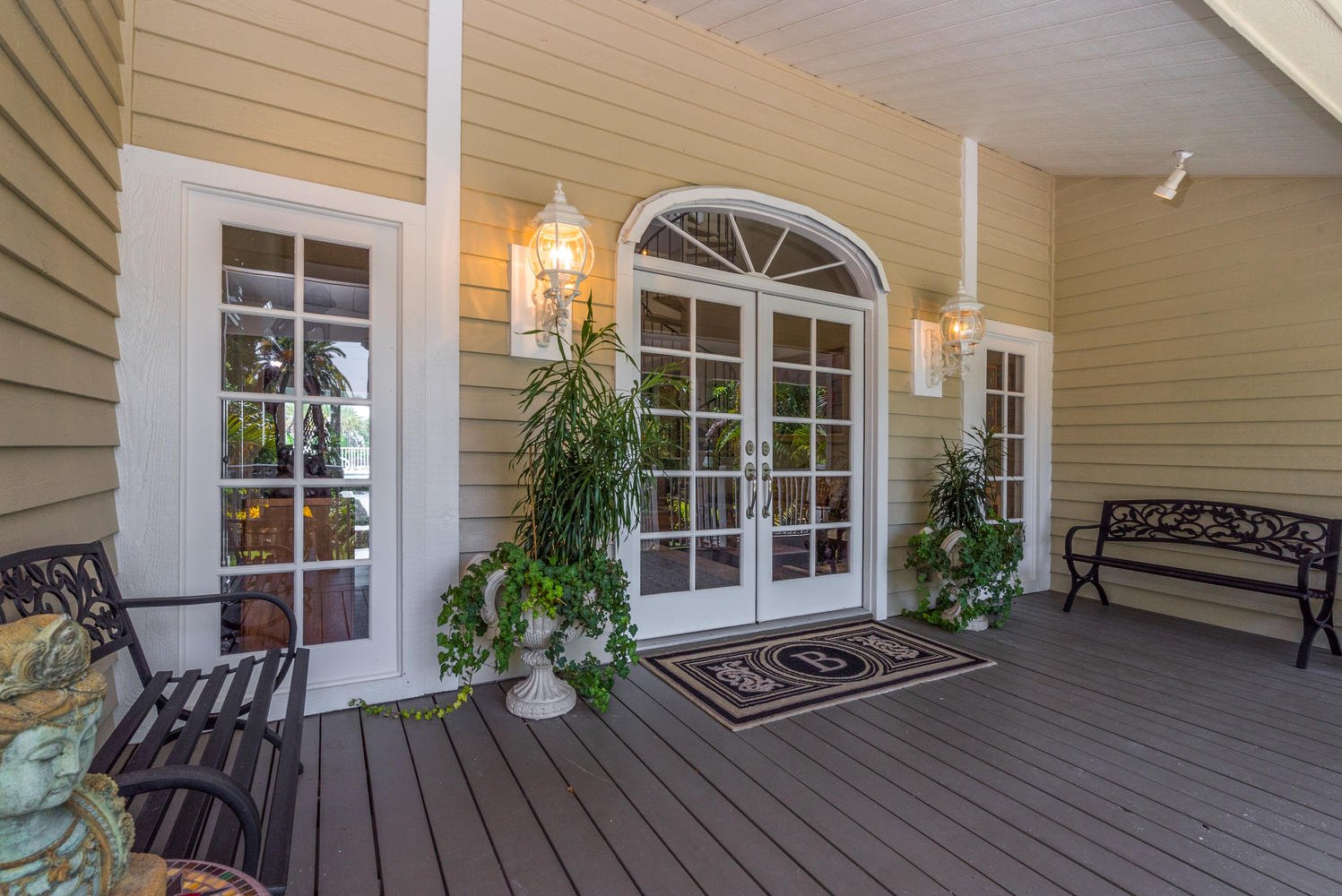 1329 Vista Dr