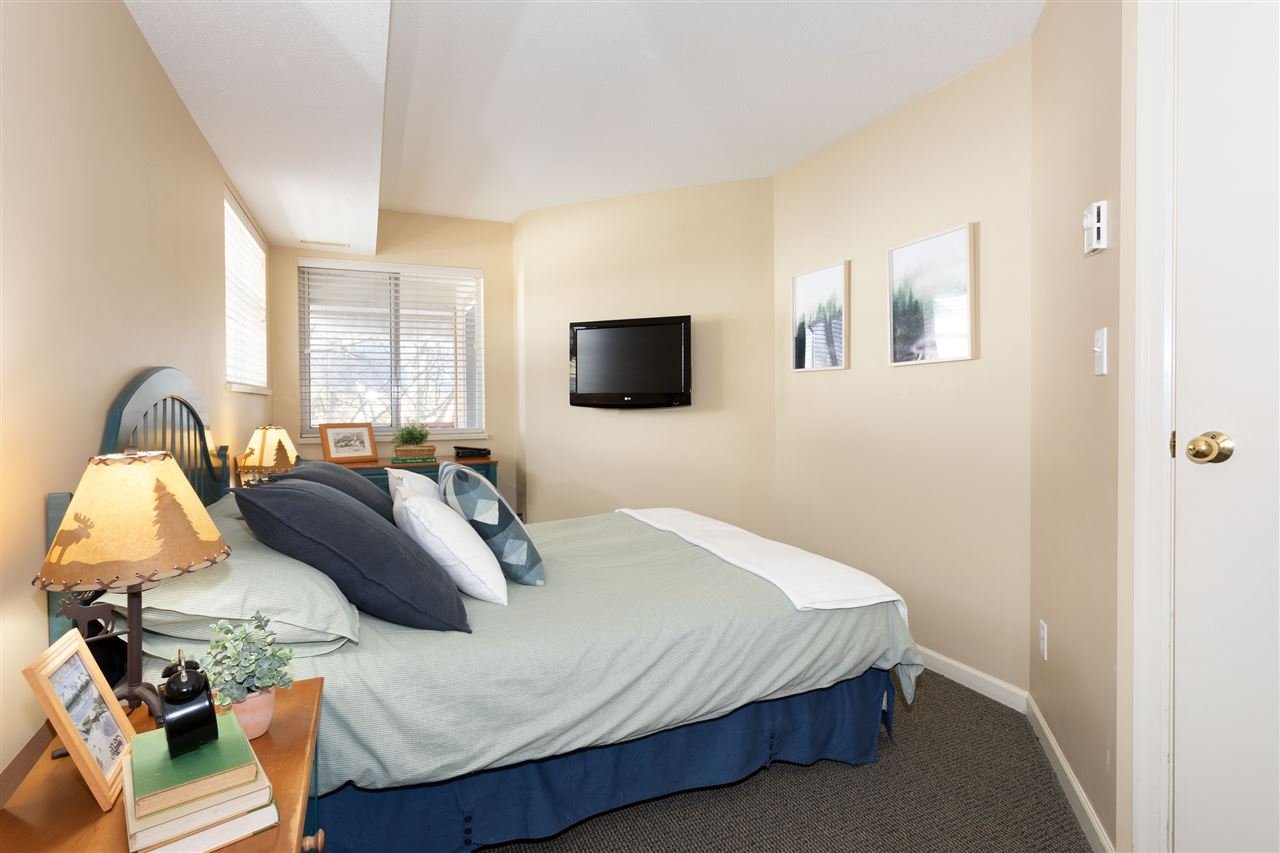 354-4340 Lorimer Rd
