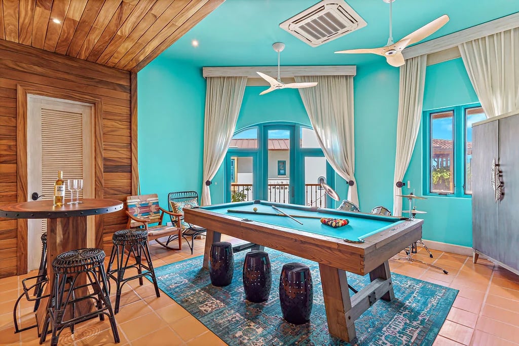 Contemporary Hillside Infinity Villa, Flamingo, Guanacaste