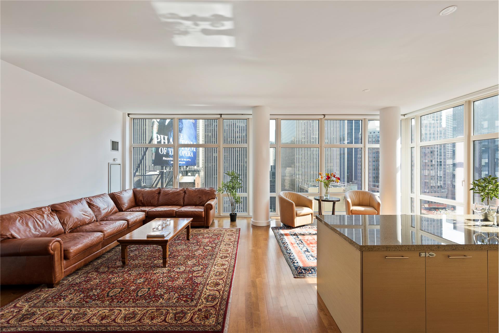 1600 Broadway, 12f