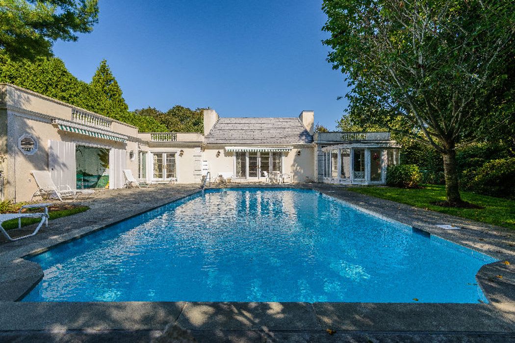 Lovely Village Home - Estate Section