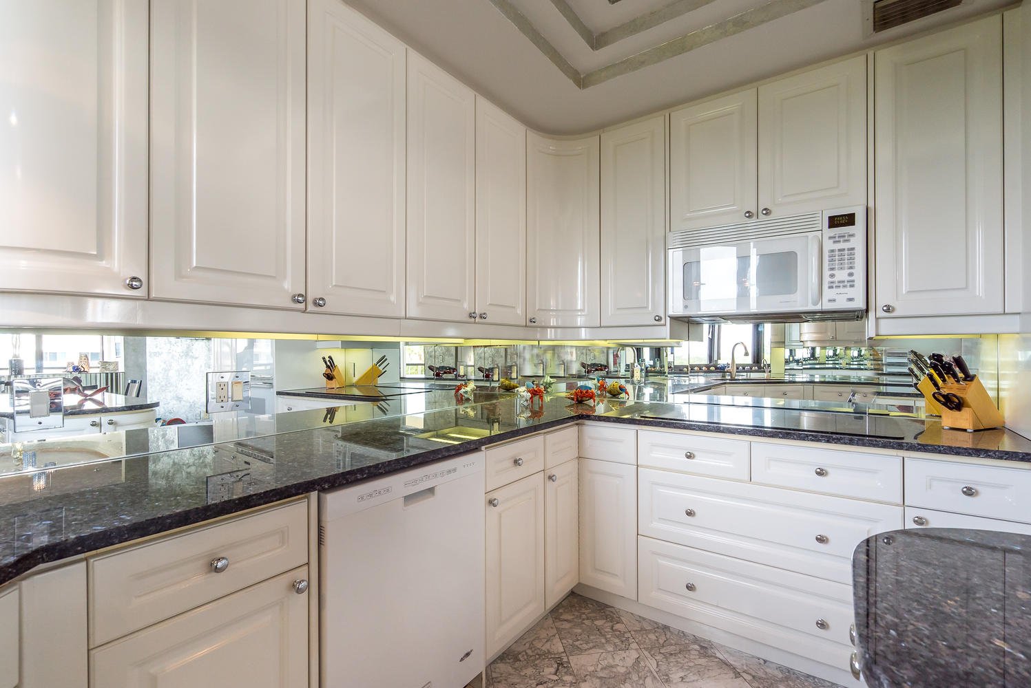 435 L Ambiance Dr, #L407