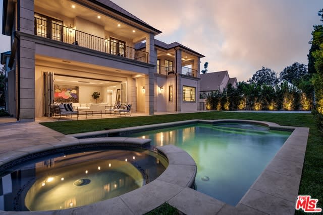 604 Walden Dr