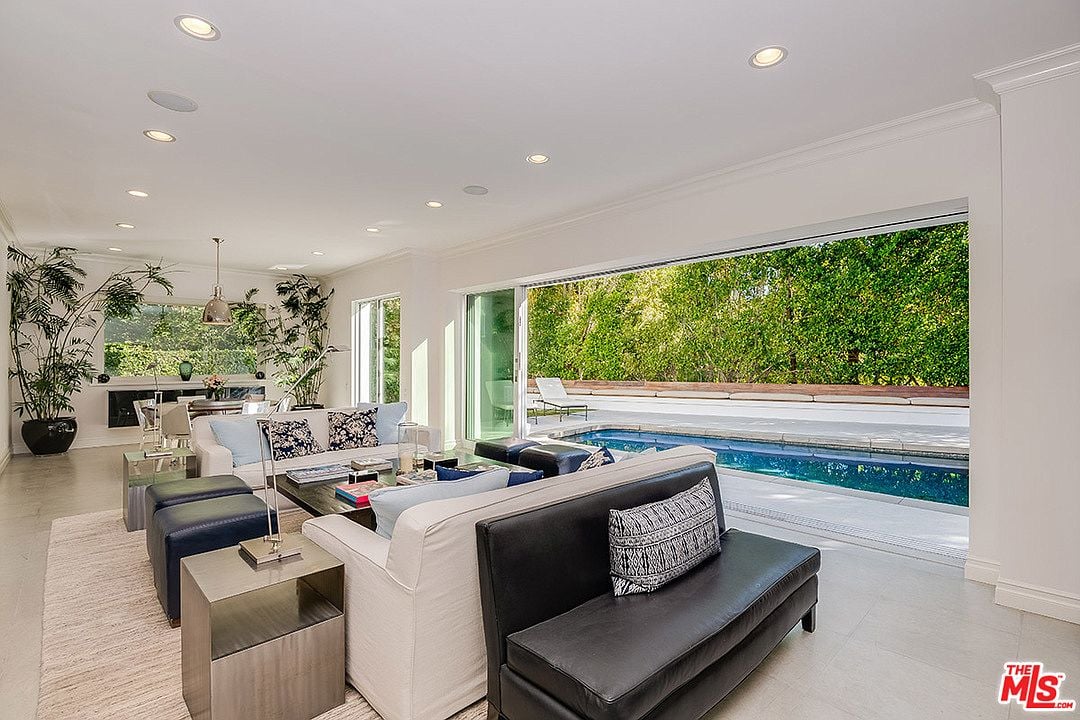 Crescent Retreat