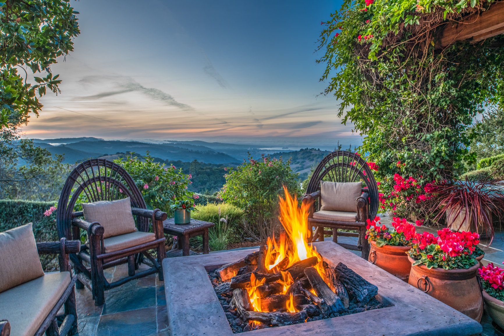 Panoramic Peninsula Views