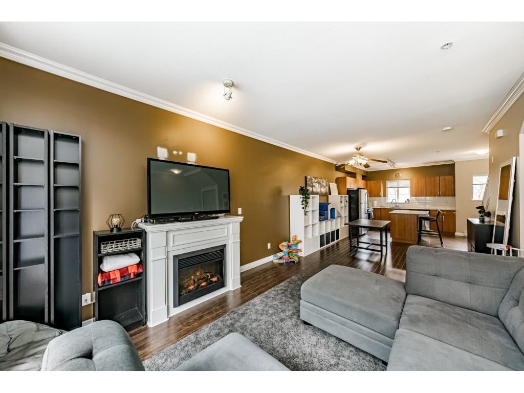 611-1661 Fraser Ave