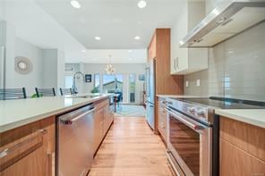 375 Kestrel St