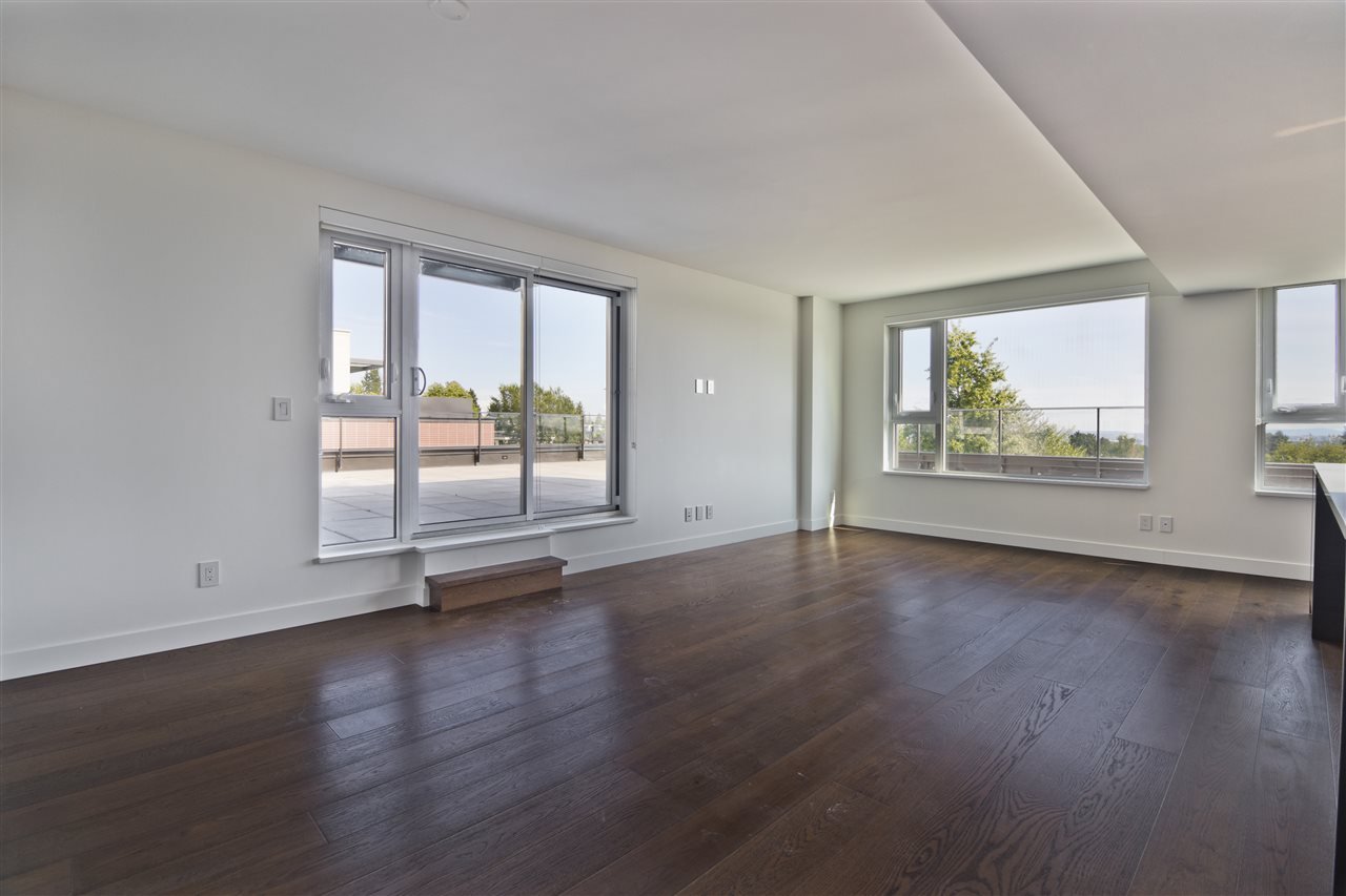 706-1571 W 57th Ave
