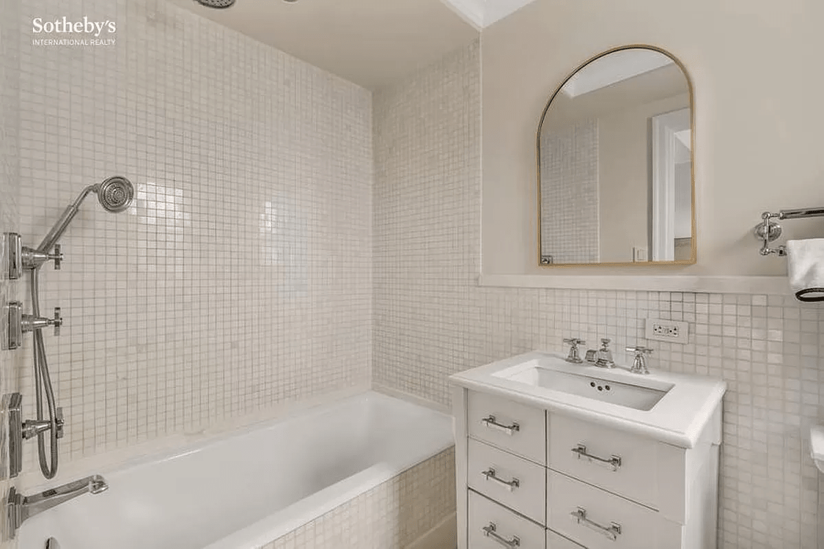 167 East 82nd St #3C