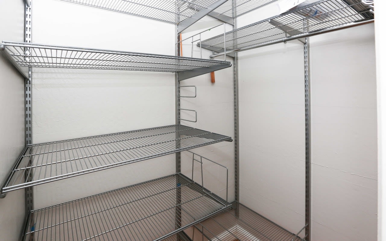 2560 Walnut Blvd Unit: 33