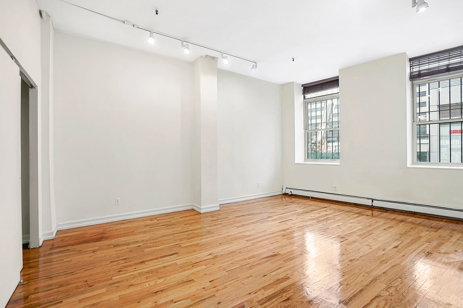 1 Rockwell Pl, #1B