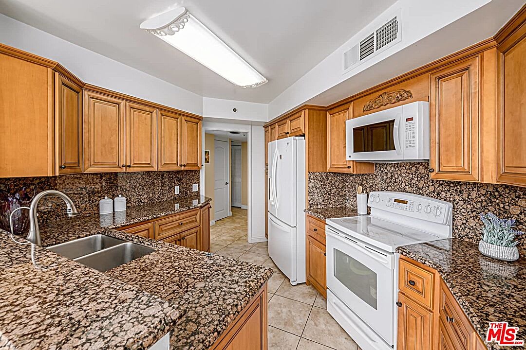 222 Monterey Rd Unit: 205