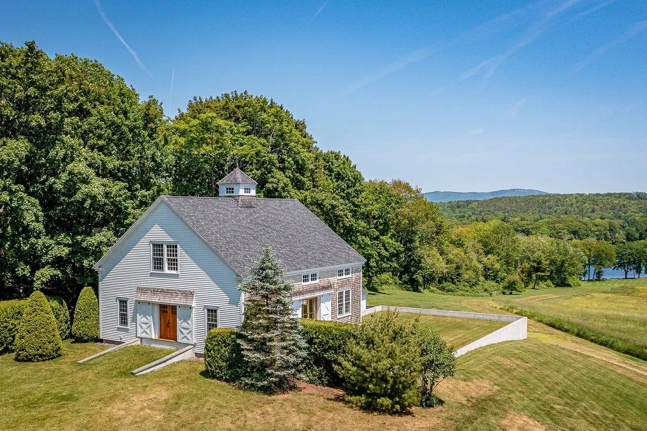 Beautiful Maine Homes for Sale with Barns