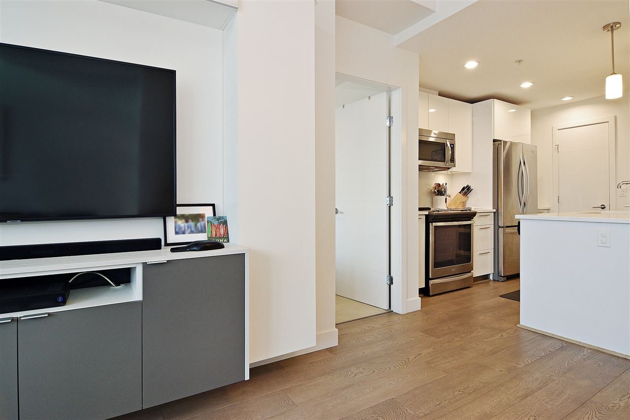622-723 W 3rd St