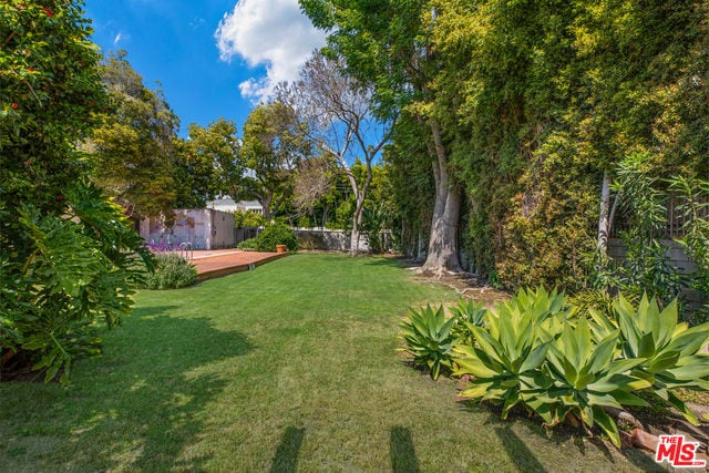 Aurora Estate