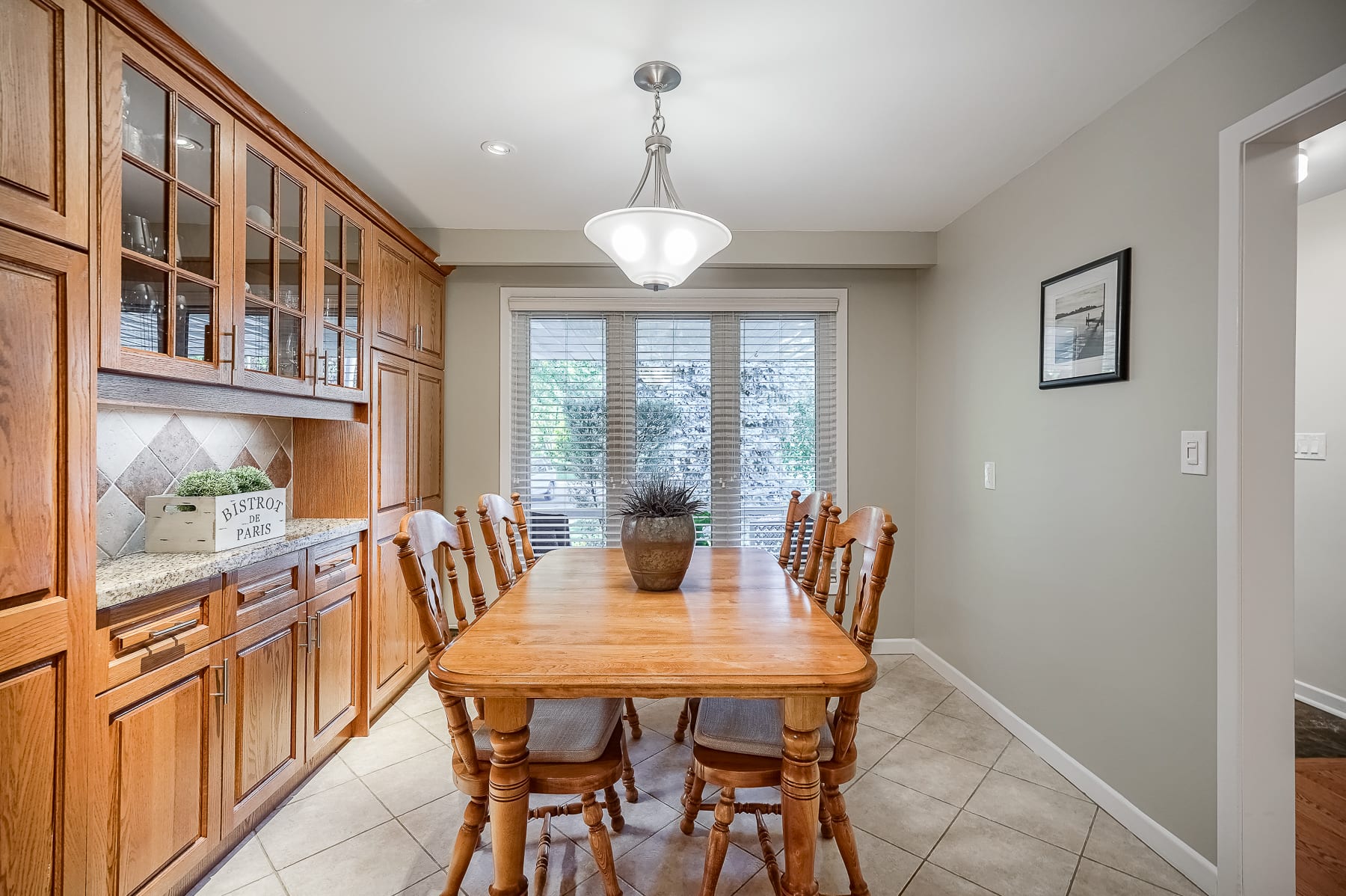 268 Mineola Rd E