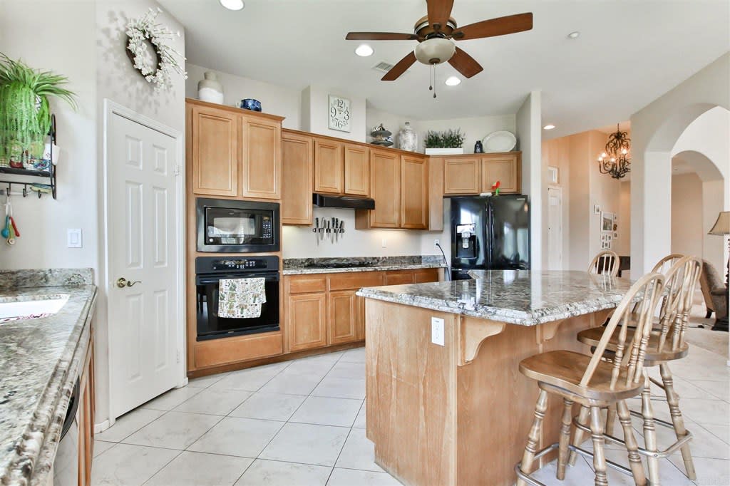 415 Peutz Valley Rd