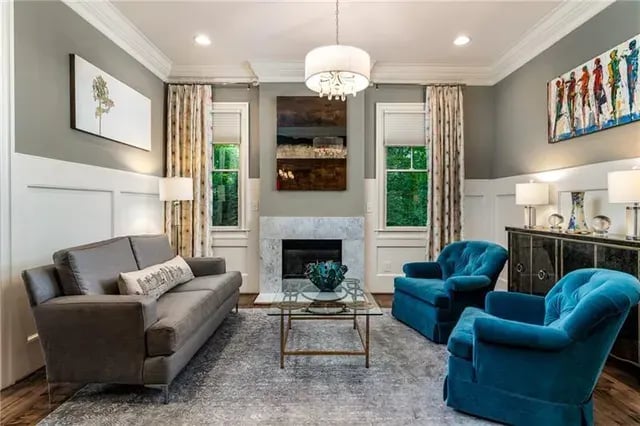 15 Lake Forrest Ln