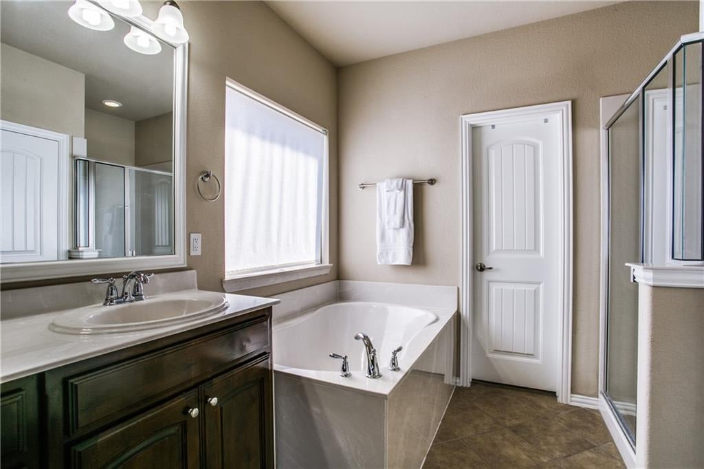 2709 Triangle Leaf Dr