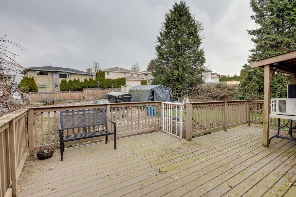 7474 Cariboo Road Rd, Burnaby