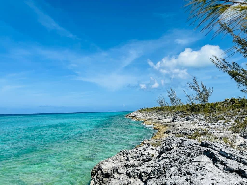 Hawks Nest Cay Cat Island