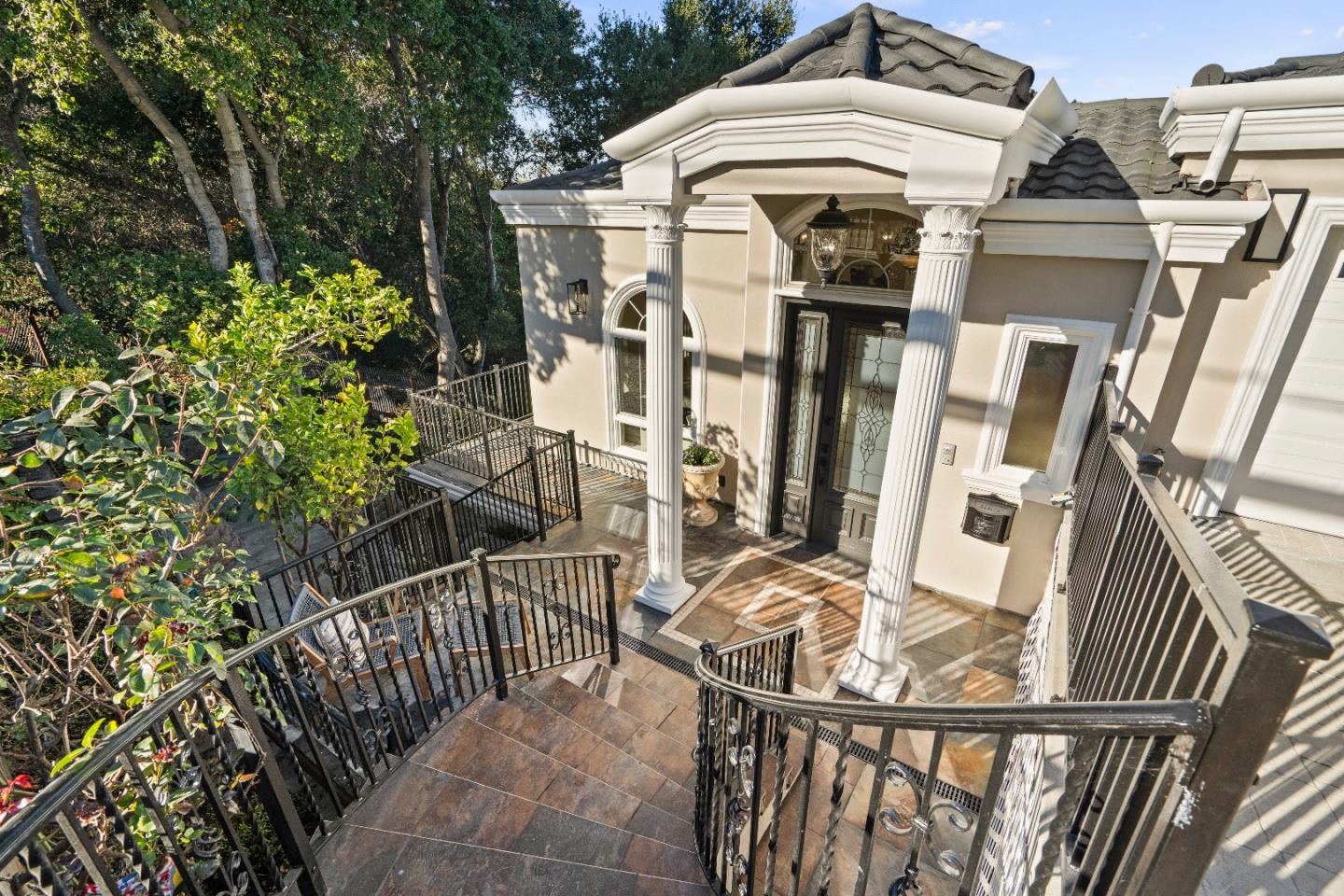 2518 Ralston Ave