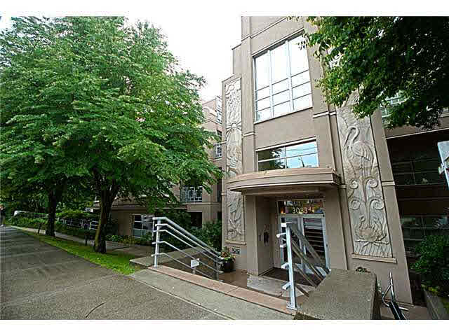 309-3083 W 4th Ave