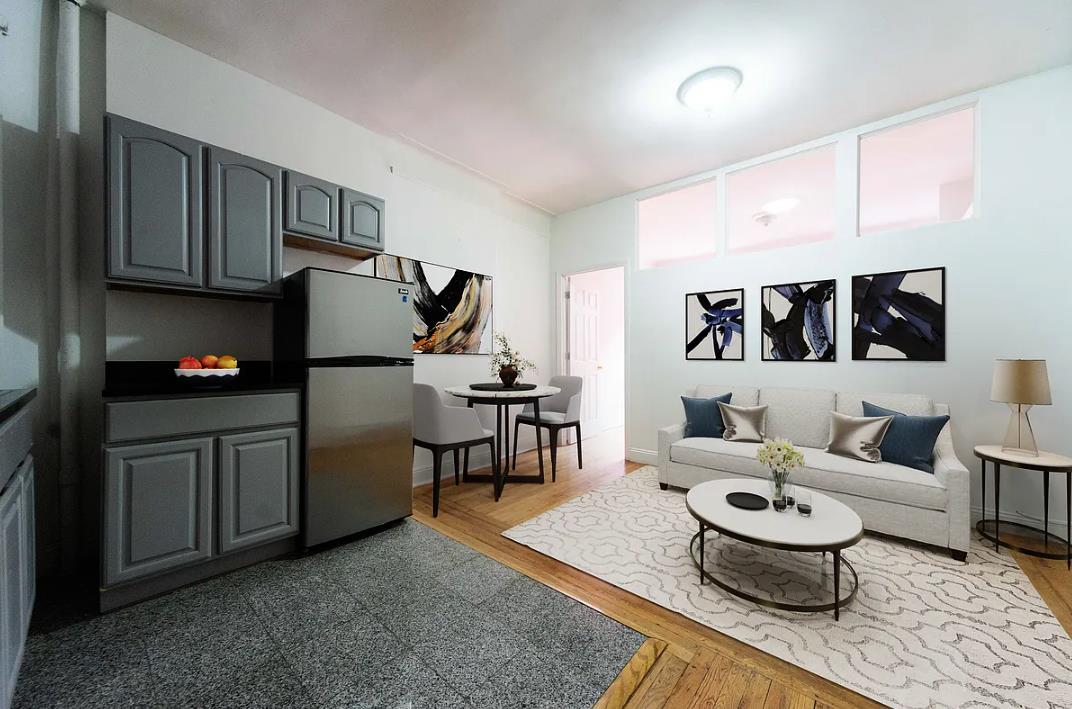 210 East 38th Street, Apt 4-C