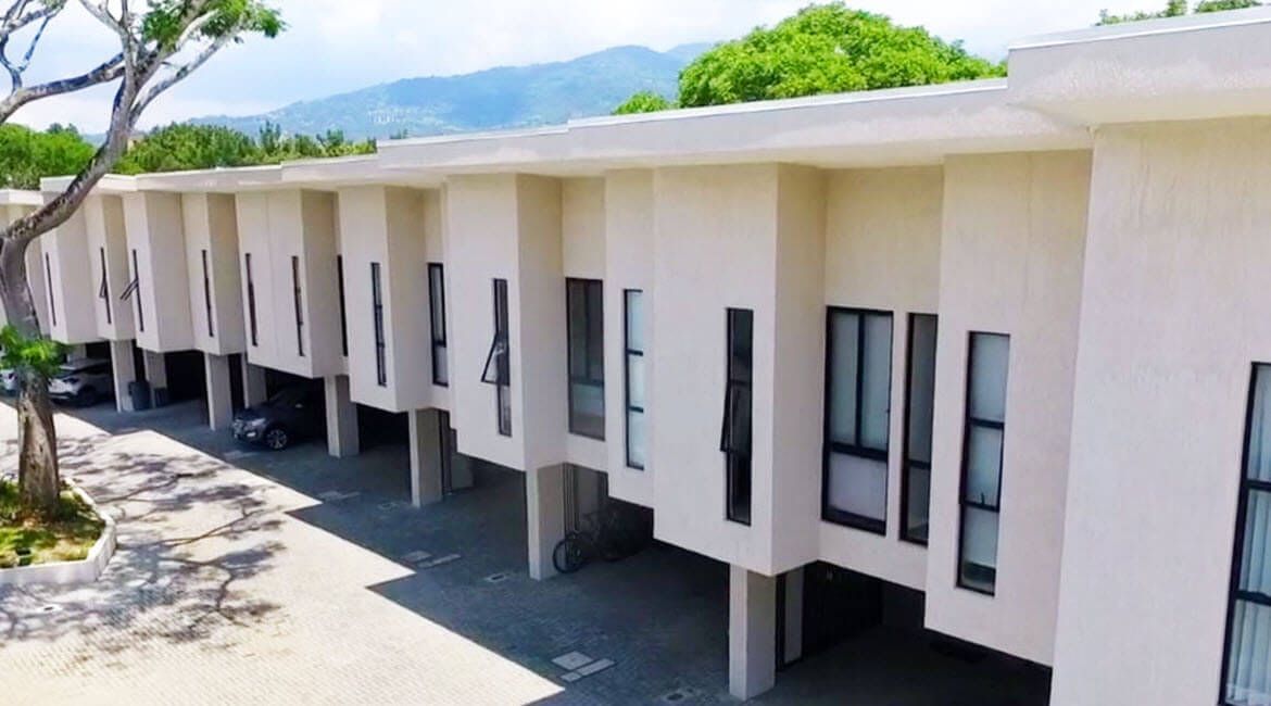Elegant Contemporary Townhome, Santa Ana, San Jose