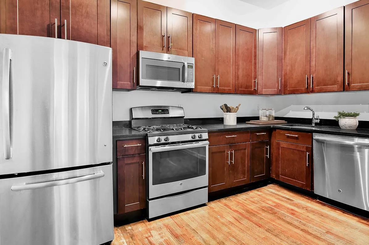 135 William Street, Apt 4-B