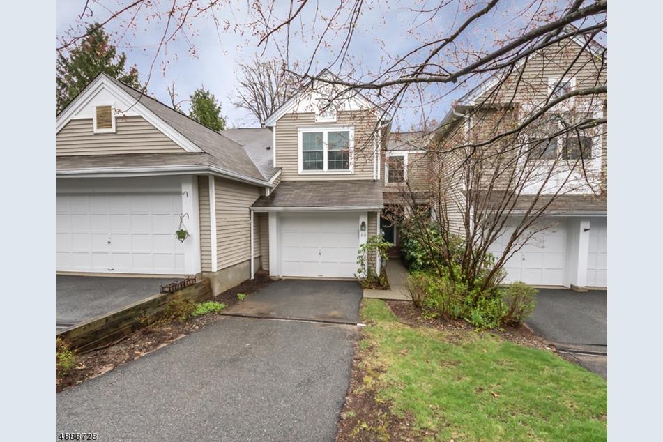 99 Woodmont Dr