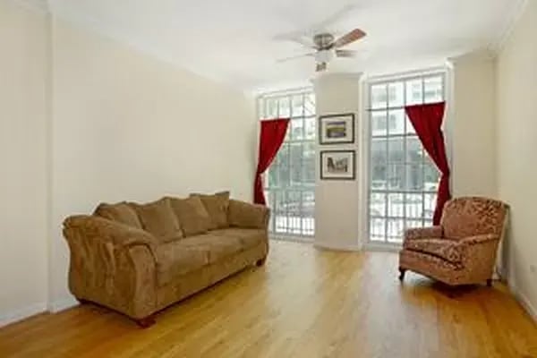 509 East 77th Street Unit: 1BGROUND