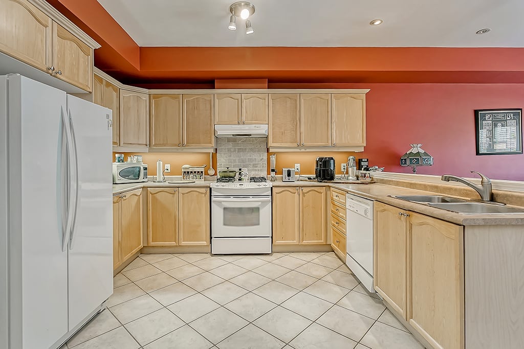 95 Kerr Street Unit 9