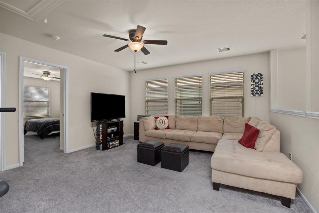 8307 Hawthorn Valley Ln