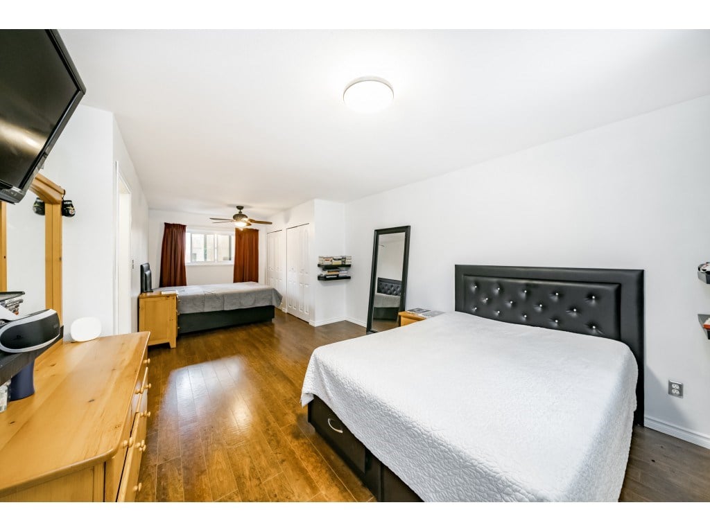 11508 140 St