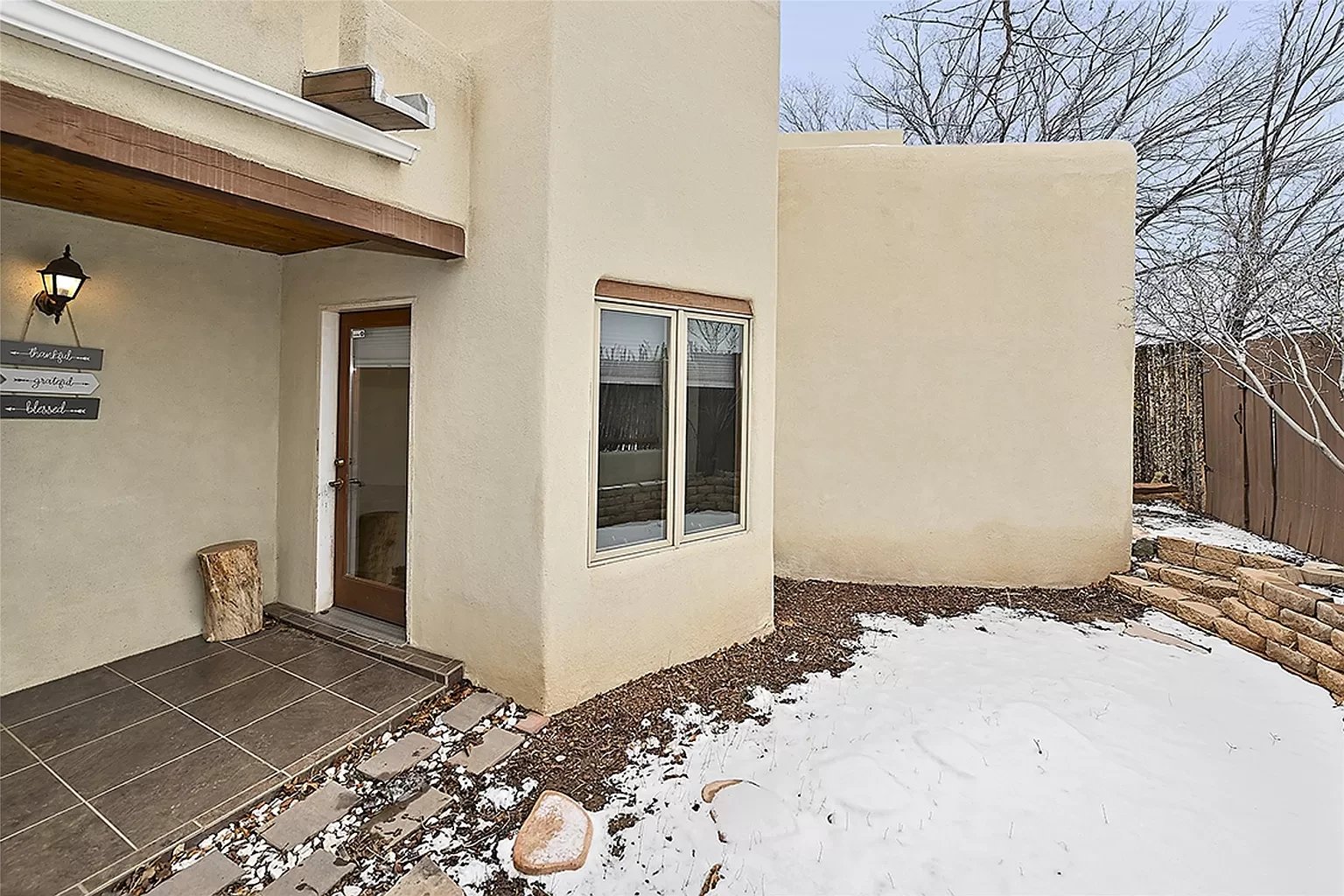 3246 La Paz Ln