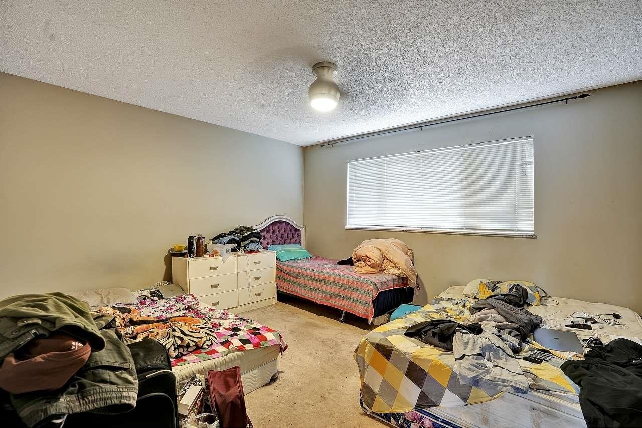 9428 132 St