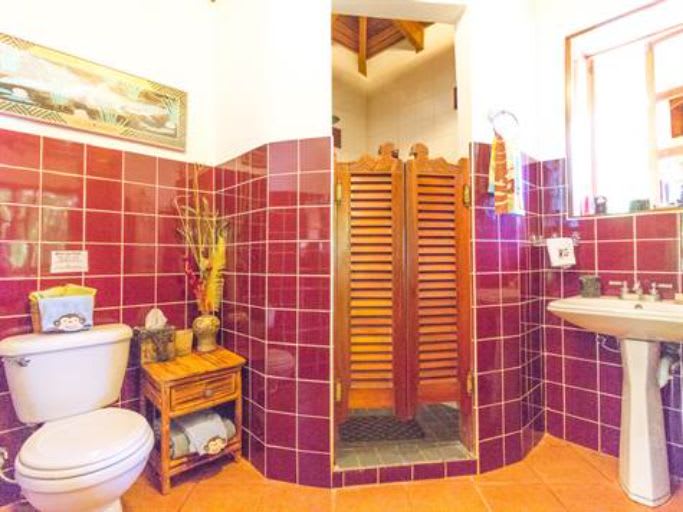 4 Homes, Bar With Pool, Additional Site With Amazing Ocean/Coast Views