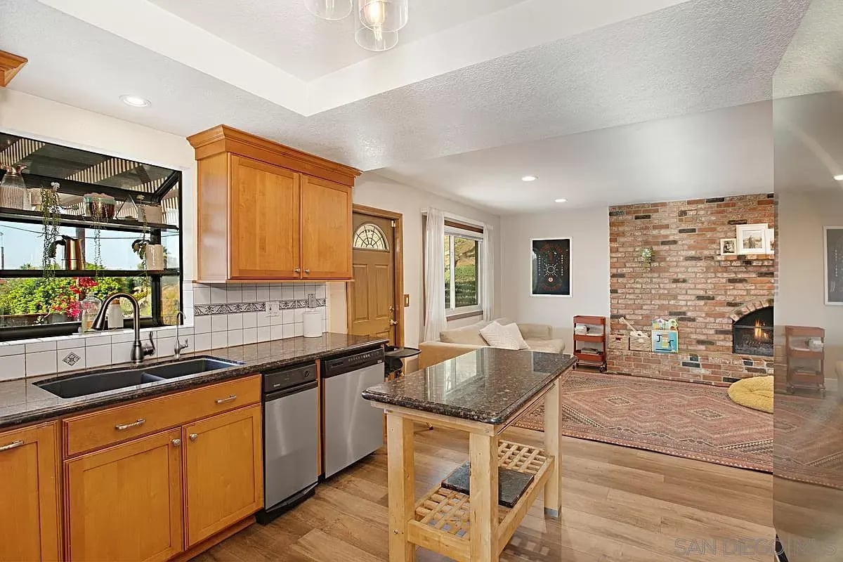 3410 Saddle Drive