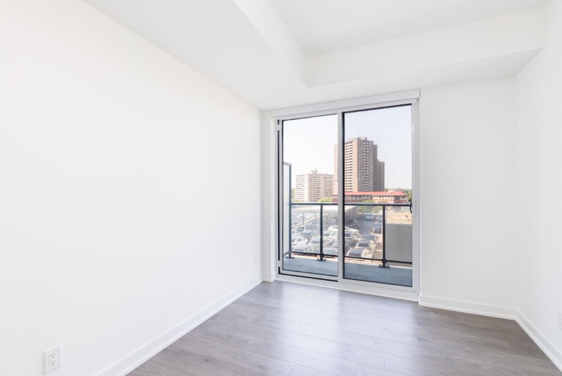 801 – 5 Defries St