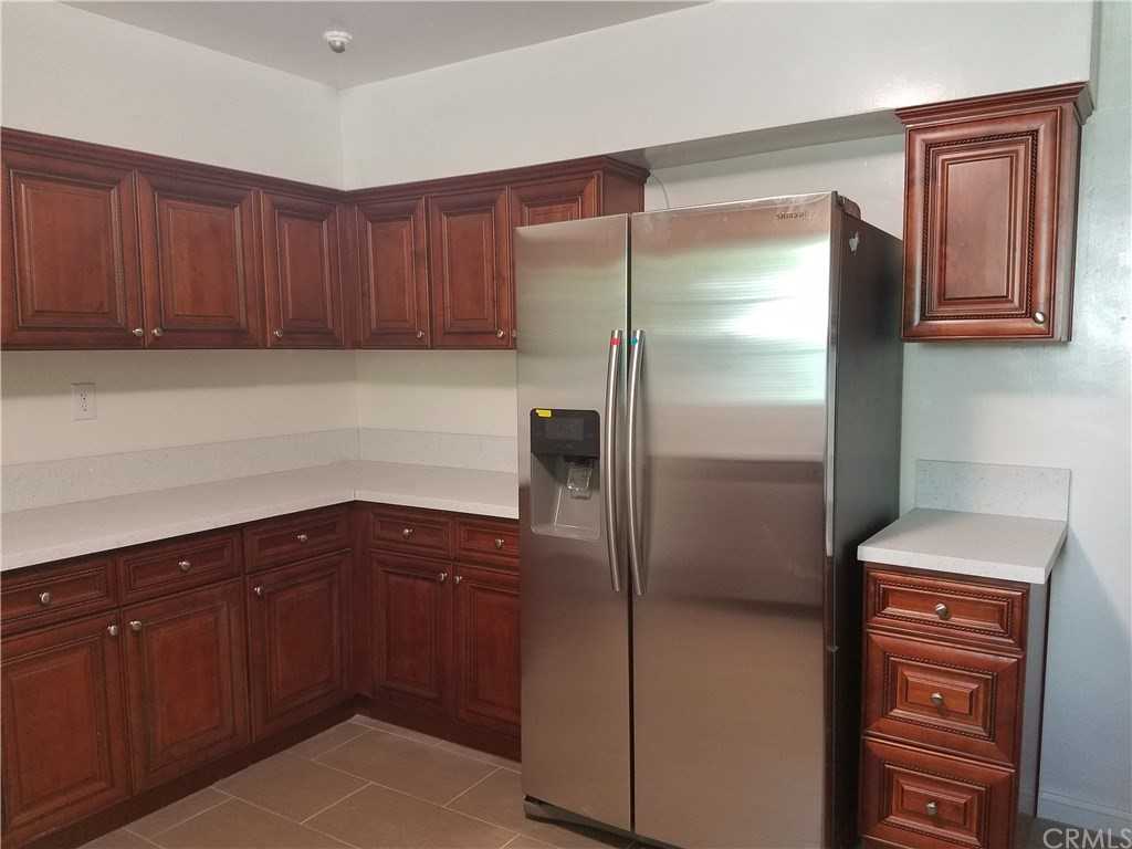 526 Walnut Avenue