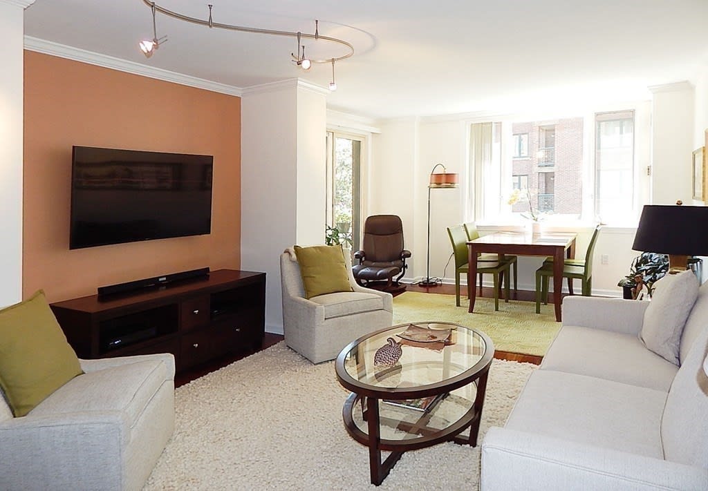 10 Rogers St #203