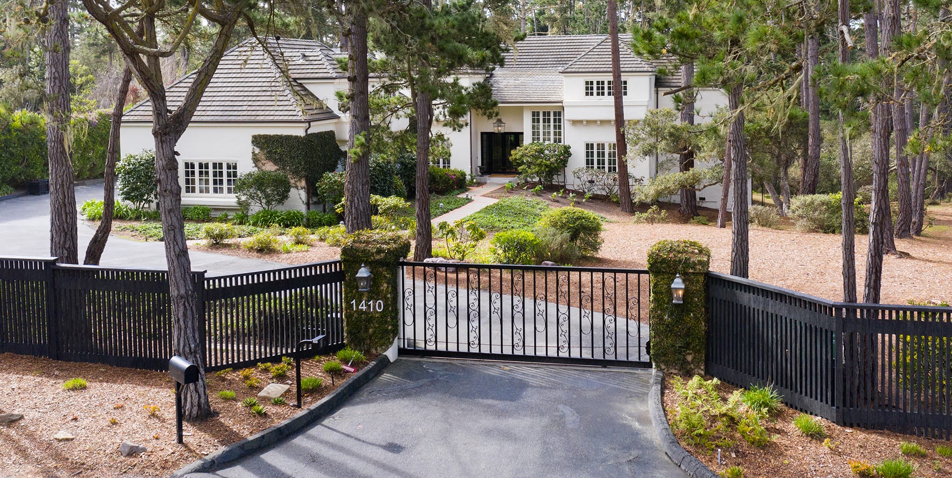Pebble Beach Living - 1410 Viscaino Road