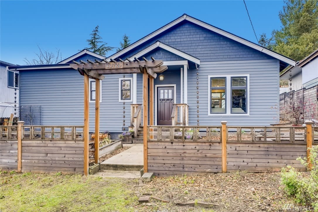 10229 37th Pl SW